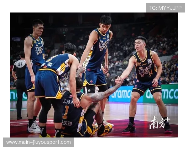 CBA联赛精彩对决，广东队力压北京夺冠希望，cba广东队夺冠视频