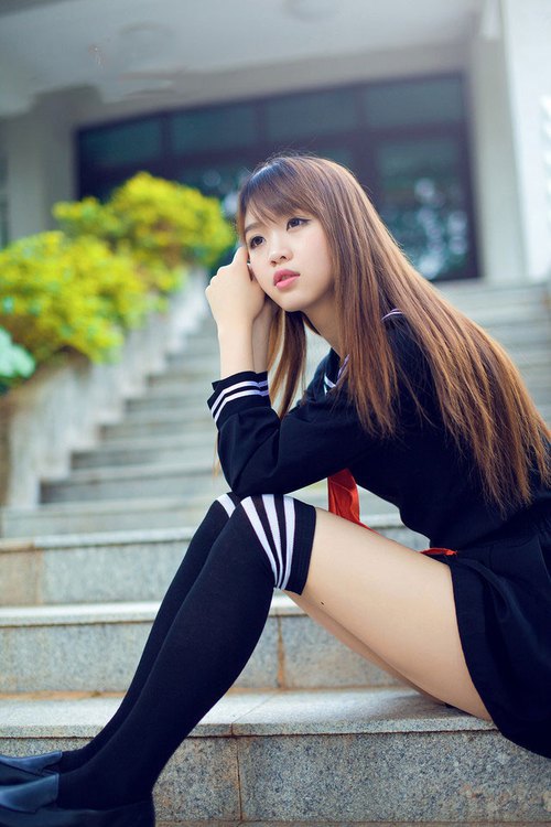 女子仰泳表现稳定,后程冲刺亮眼,女子仰泳的世界纪录